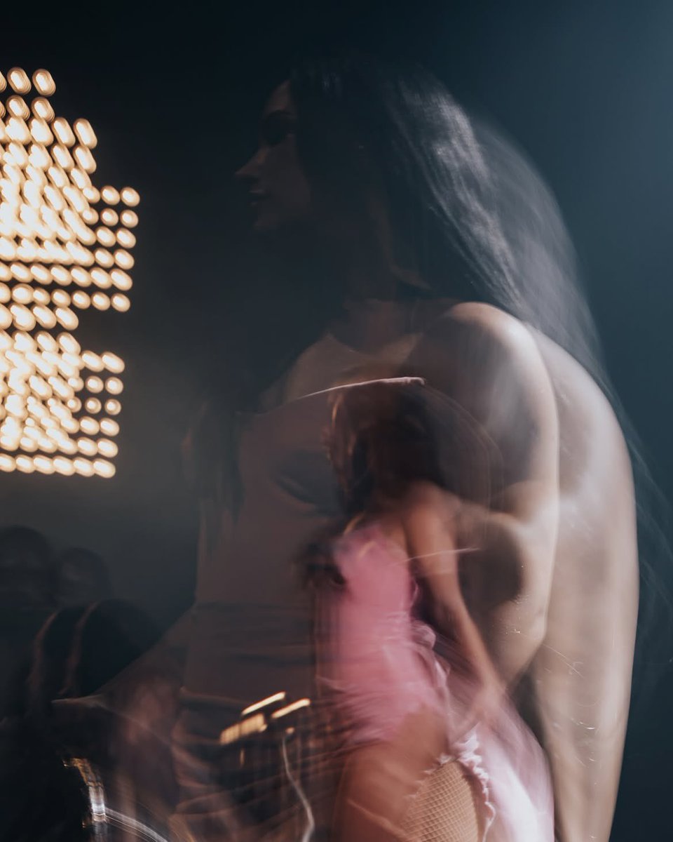 lonelylvato's tweet photo. these pics are unreal wow she’s an actual angel https://t.co/NBcg8afnkh