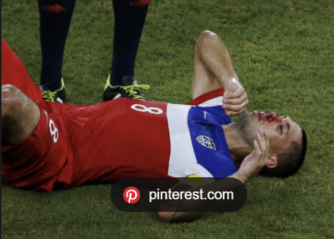 BFetz40's tweet photo. @CynicalPublius Clint Dempsey played with a broken nose https://t.co/hLD3840UFS