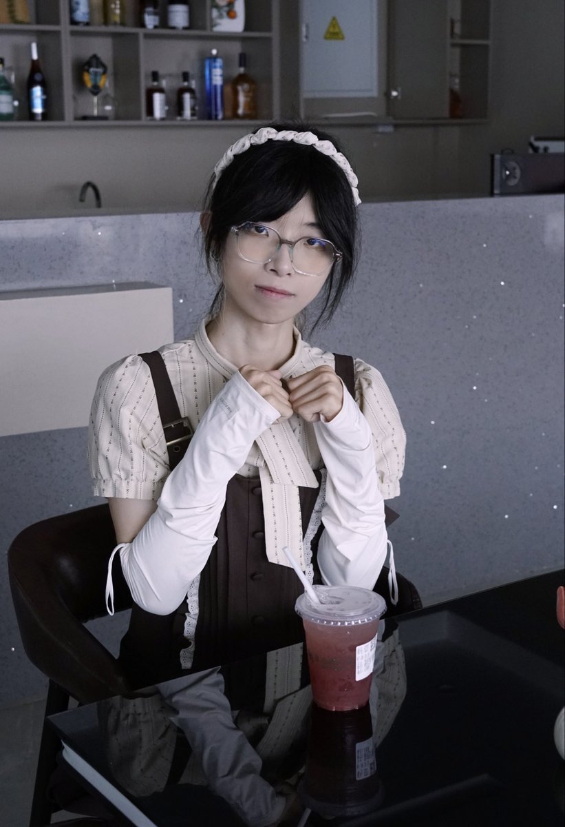 Claris7070's tweet photo. 和@AZURE_UwU @LMegurine03 在一起超开心的一天！
继续假装可爱(๑• . •๑) https://t.co/y2WY08LTOj