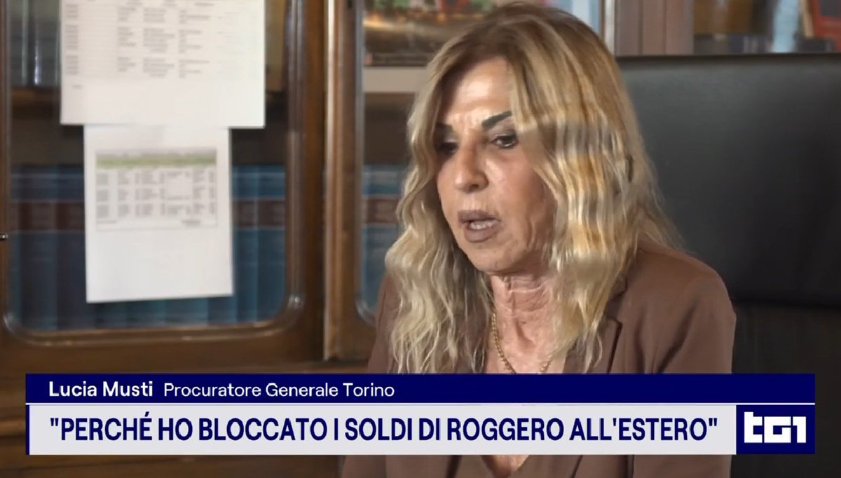 TELADOIOLANIUS's tweet photo. E' stata fatta una raccolta fondi per Roggero, perchè lo stanno lasciando in mutande.
Soldi nostri, privati, e questo magistrato, Lucia Musti, li ha bloccati nonostante fossero depositati all'estero.
Vi sembra democratico? https://t.co/MhZYEbk9sG