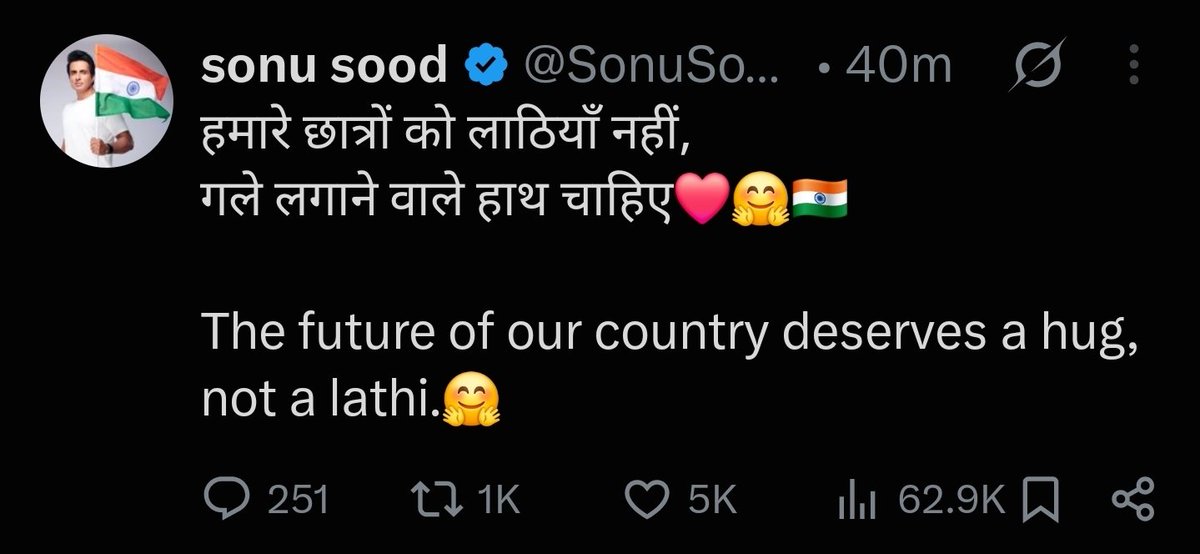 Swapnil79085's tweet photo. Salute sir @SonuSood you are standing with students। 
@rashtrapatibhvn @PMOIndia @HMOIndia https://t.co/D3nVJP4vlo