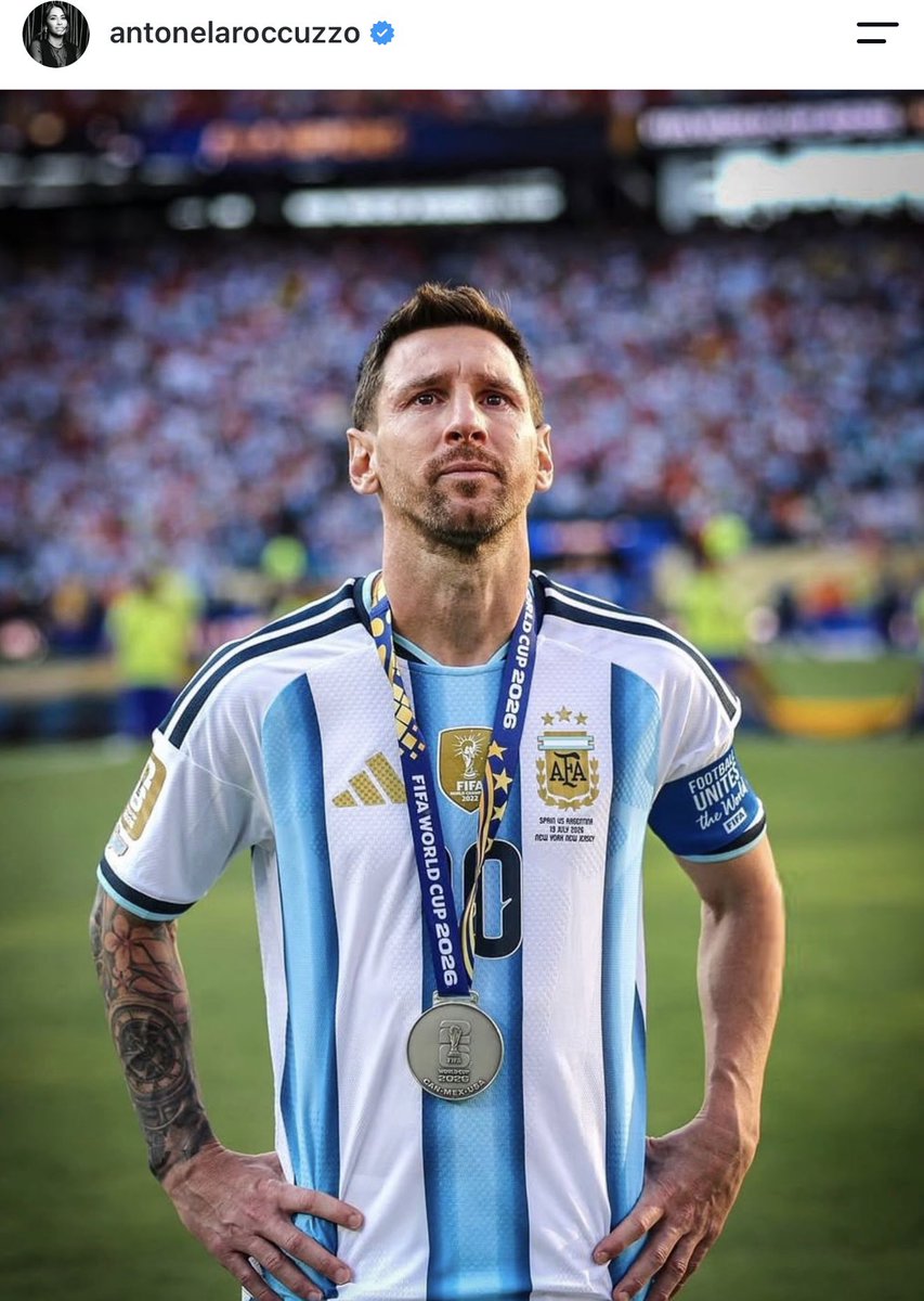 ARG4ARB's tweet photo. أنتونيلا (زوجة ميسي) عبر IG:

ستظل دائماً الأفضل يا ليو.

ليس فقط بسبب موهبتك، بل لأنك لم تتخلَّ يوماً عن حقيقتك وشخصيتك.

مهما حدث، لا تستسلم أبداً، وتقاتل دائماً حتى النهاية، وتمنح كل ما لديك حتى اللحظة الأخيرة. هذه القوة، وهذه العقلية، وقدرتك على النهوض مرة تلو الأخرى، هي ما يجعلك استثنائياً.

شكراً لأنك تعلّمنا كل يوم أن النجاح الحقيقي يُبنى بالعمل والتضحية والمثابرة، من دون أن يفقد الإنسان جوهره. أنت أفضل قدوة لأبنائنا، ومصدر إلهام لملايين الأشخاص.

أعجب بك أكثر مما تستطيع الكلمات وصفه، وأشعر بفخر هائل لأنني أسير إلى جانبك في هذه الحياة.

أحبك كثيراً.