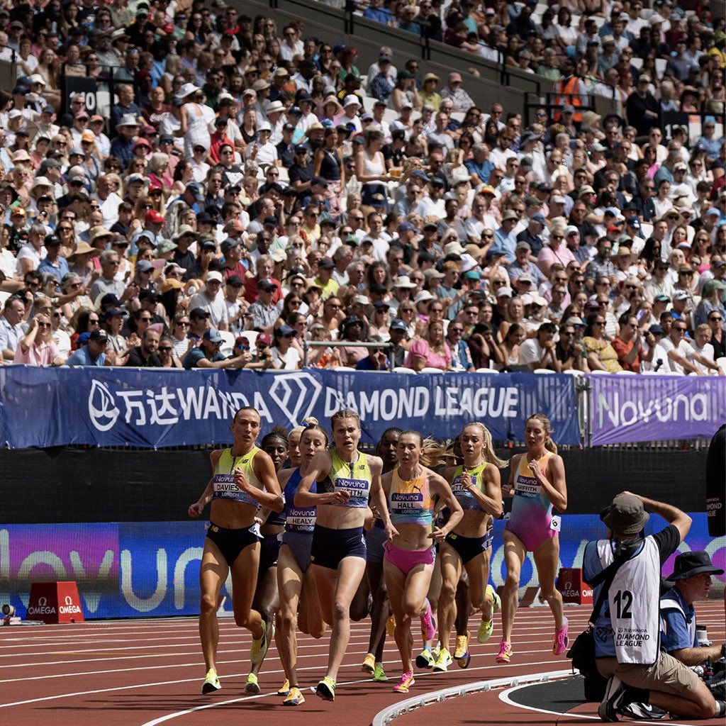 WorldAthletics's tweet photo. We love you London ❤️

Thank you for another day of memories 🙏

📸 Christel El Saneh 

#DiamondLeague #ShotOnSony #SonyAlpha https://t.co/IjIe2RAXxM