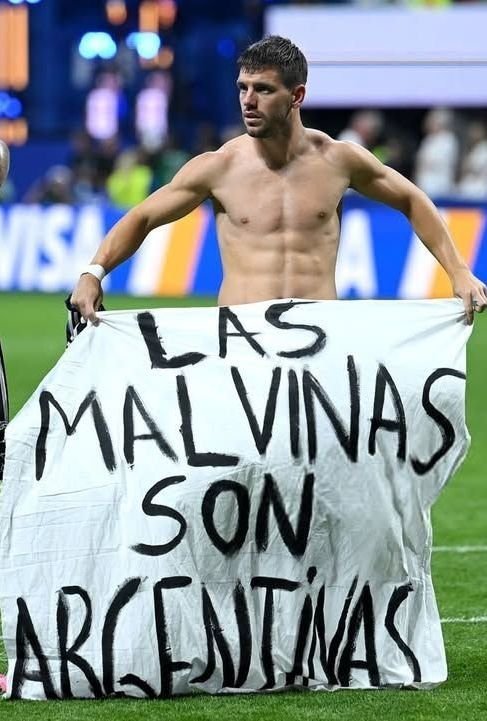 GrietaMas's tweet photo. Dónde vieron que un presidente hable en pleno Mundial en contra de sus jugadores ?

Solo un perverso y sádico puede hacerlo 

Había un problema y quiero saber cuál es https://t.co/fGeTcvmv0Y