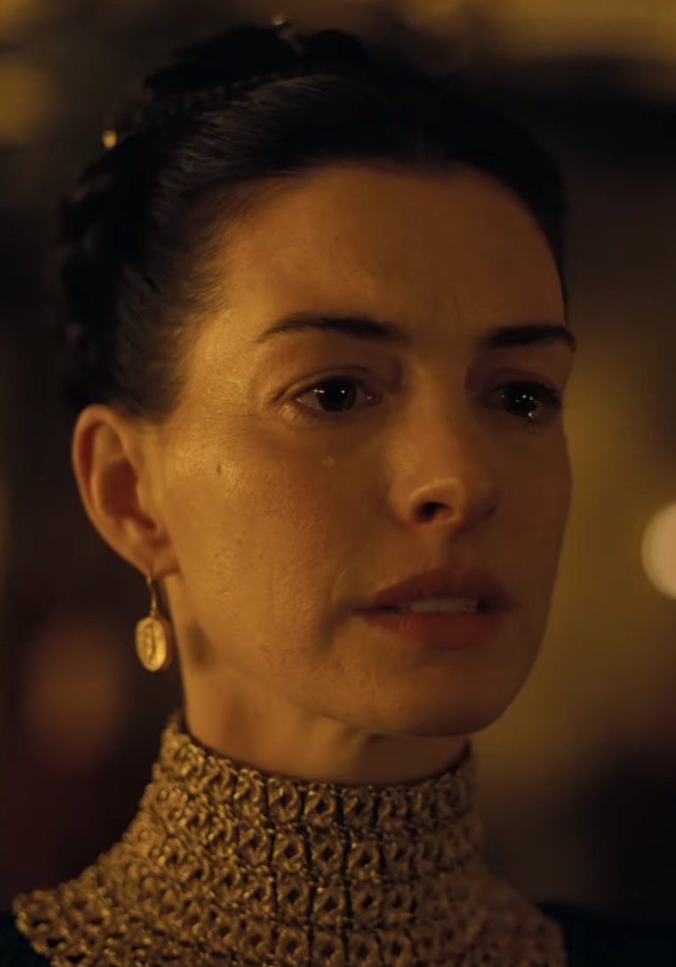 DiscussingFilm's tweet photo. Anne Hathaway praises Christopher Nolan for his emotional interpretation of the romance between Odysseus &amp; Penelope in ‘THE ODYSSEY’.

“Chris interpreted the romance so beautifully, the words altered my brain chemsitry…” https://t.co/CEWELhm2op