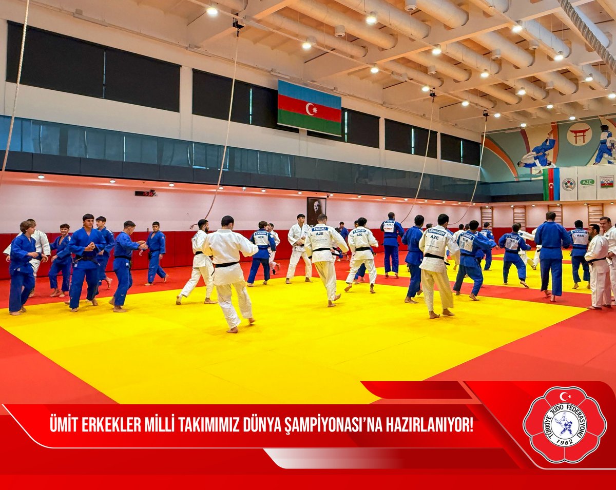 turkjudo's tweet photo. Ümit Erkek Milli Takımımız Bakü’de Dünya Şampiyonası’na Hazırlanıyor!

Ümit Erkek Milli Takımımız, Dünya Şampiyonası hazırlıkları kapsamında Azerbaycan’ın başkenti Bakü’de düzenlenen uluslararası ortak çalışma kampında çalışmalarını sürdürüyor.

19-29 Temmuz 2026 tarihleri arasında gerçekleştirilen kampta sporcularımız; teknik, taktik, kondisyon ve müsabaka çalışmalarına yoğun tempoda devam ediyor.

Başantrenör Sinan Sandal yönetimindeki Ümit Erkek Milli Takımımızda;

🥋 Süleyman Doğru (50 kg)
🥋 Kerem Çebi (55 kg)
🥋 Ramazan Aykut Gür (60 kg)
🥋 Yiğit Erdal Günuğur (66 kg)
🥋 Mihraç Efe Özbay (66 kg)
🥋 Tahsin Efe Yılmaz (73 kg)
🥋 Hasgül Efe Tolu (81 kg)

yer alıyor.

Kocaeli Ortak Çalışma Kampı’nın ardından Dünya Şampiyonası hazırlıklarının ikinci etabına Bakü’de devam eden millilerimiz, uluslararası ortak antrenmanlarla hazırlıklarını sürdürüyor.

#TürkiyeJudoFederasyonu