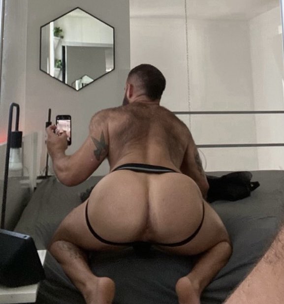 musclbottoms's tweet photo. Sexy Sean and his award-winning Big Butt 🍑🏅@ThatSeanHarding #thicc #seanharding #butt #bottom #pussy https://t.co/uaNdEYuicz