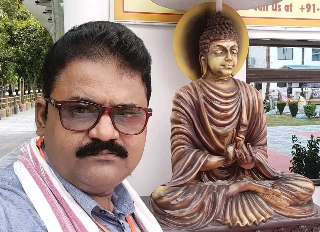 anandpathak76's tweet photo. जिंदगी की कसौटी से हर रिश्ता गुज़र जाता है। कुछ निकलता है सोने की तरह और कुछ का पानी उतर जाता है। मुट्ठी भर बीज बिखेर दो, दिलों की जमीन पर बारिश का मौसम है, शायद अपनापन  पनप जाए! #आनंद_पाठक https://t.co/Gp4uQOVARb
