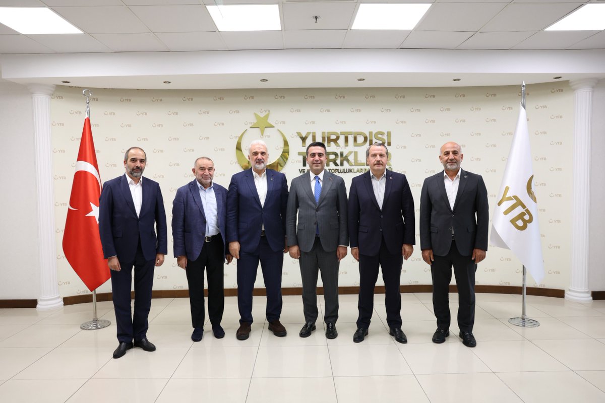 osmannnurika's tweet photo. Yurtdışı Türkler ve Akraba Topluluklar Başkanı Sayın @haditurus’u ziyaret ederek, Filistin davası, Gazze’de yaşanan insani dram ve dünyanın farklı coğrafyalarında yaşayan Filistinli kardeşlerimize yönelik yürütülebilecek ortak çalışmalar üzerine verimli bir istişare gerçekleştirdik.

Filistin’in haklı davasını uluslararası alanda daha güçlü anlatmak, mazlumların sesi olmak ve dayanışmayı büyütmek adına kurumlarımız arasındaki iş birliğini son derece kıymetli buluyoruz.

Nazik ev sahipliği ve samimi değerlendirmeleri için Sayın Hadi Turus’a teşekkür ediyor, çalışmalarında muvaffakiyetler diliyorum.🇵🇸🇹🇷

@israfilkisla @_aliyalcin_ @Tan_Mesud @alideniz02
