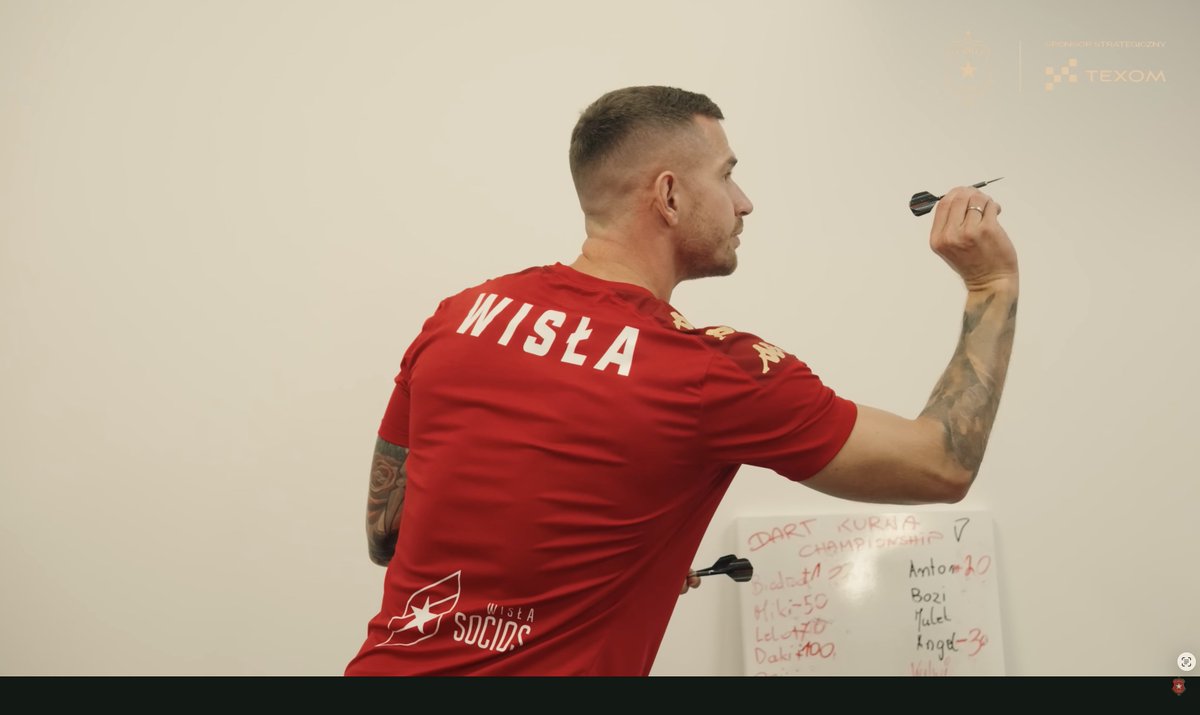 joannadepta's tweet photo. Dart coraz bardziej popularny, także wśród piłkarzy. Trzeba pomyśleć o turnieju w @R22Krakow 🎯 

Nazwę turnieju już mamy...😅😅😅🙈 https://t.co/yyAZLG1cDn