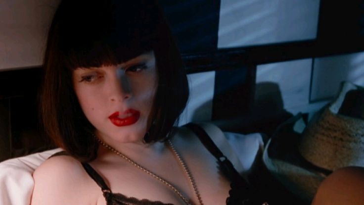 freakyfilms0's tweet photo. Rose McGowan in The Doom Generation (1995) https://t.co/H9zouiyoiz