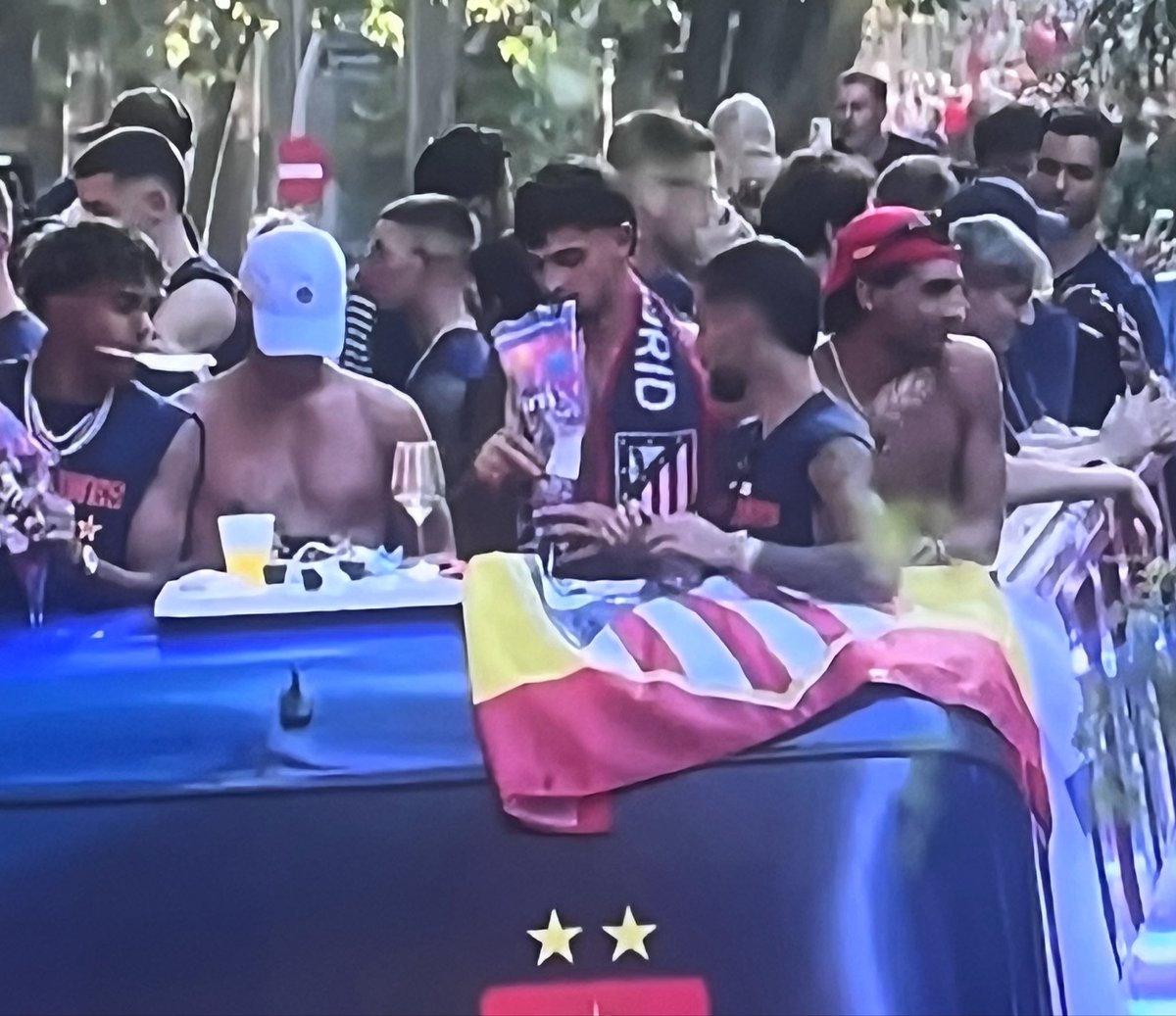 MarioATM98's tweet photo. Siempre en el barco de Baena. https://t.co/jqlSyTJ1Q1
