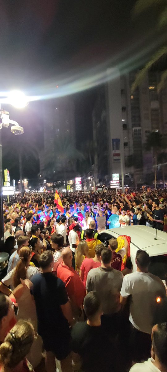 ptadoh's tweet photo. Being in Spain for the World Cup Final is an experience I will never forget. Absolutely immense day! #worldcup #fifaWCFinal #Spain #ArgentinaVsEspaña https://t.co/U9ZolgEBDz