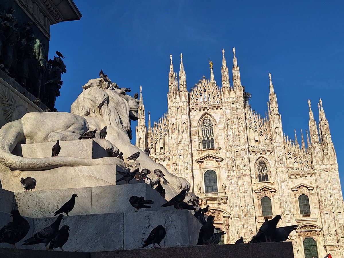 murielsoret's tweet photo. #Milano #Duomo #Italia😍 https://t.co/rMrCEvcKOO