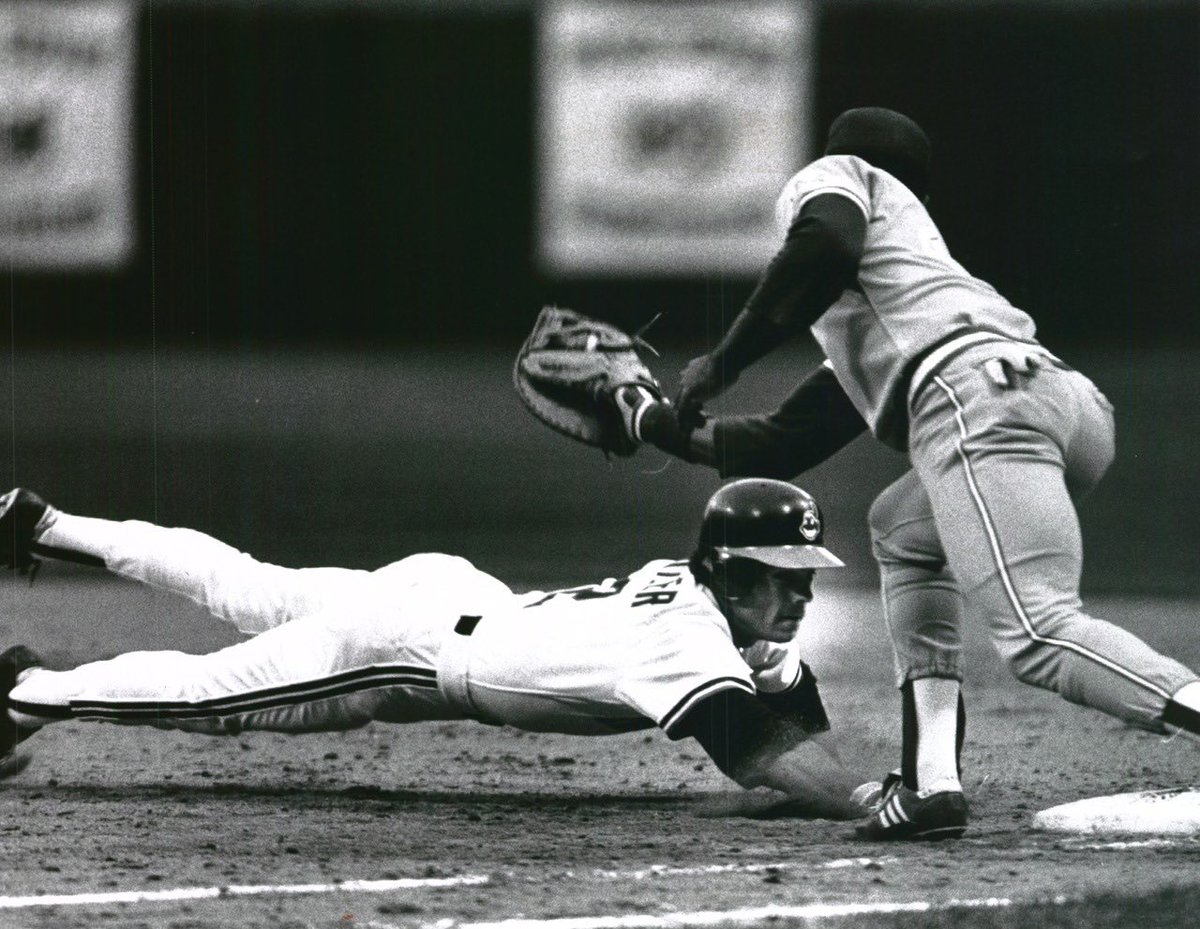 CleveBBHistory's tweet photo. Any Brett Butler fans out there? He was the master of the drag bunt. #GuardsBall https://t.co/llV5xQjDDw