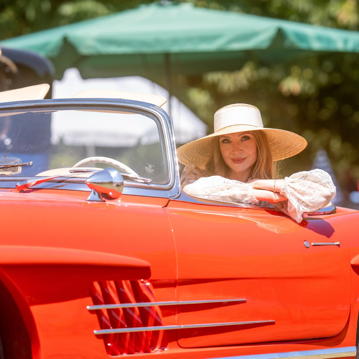BurkhardMCEvers's tweet photo. @FLOTUS @MELANIATRUMP Thunderbird https://t.co/e1QqgUr6yz