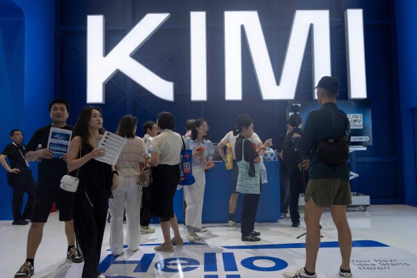 Megatron_ron's tweet photo. BREAKING: 🇺🇸🇨🇳 The Trump administration is considering to ban Chinese open-source models within in the United States after the release of the Chinese AI Kimi K3, per Axios https://t.co/99cgAASU4e