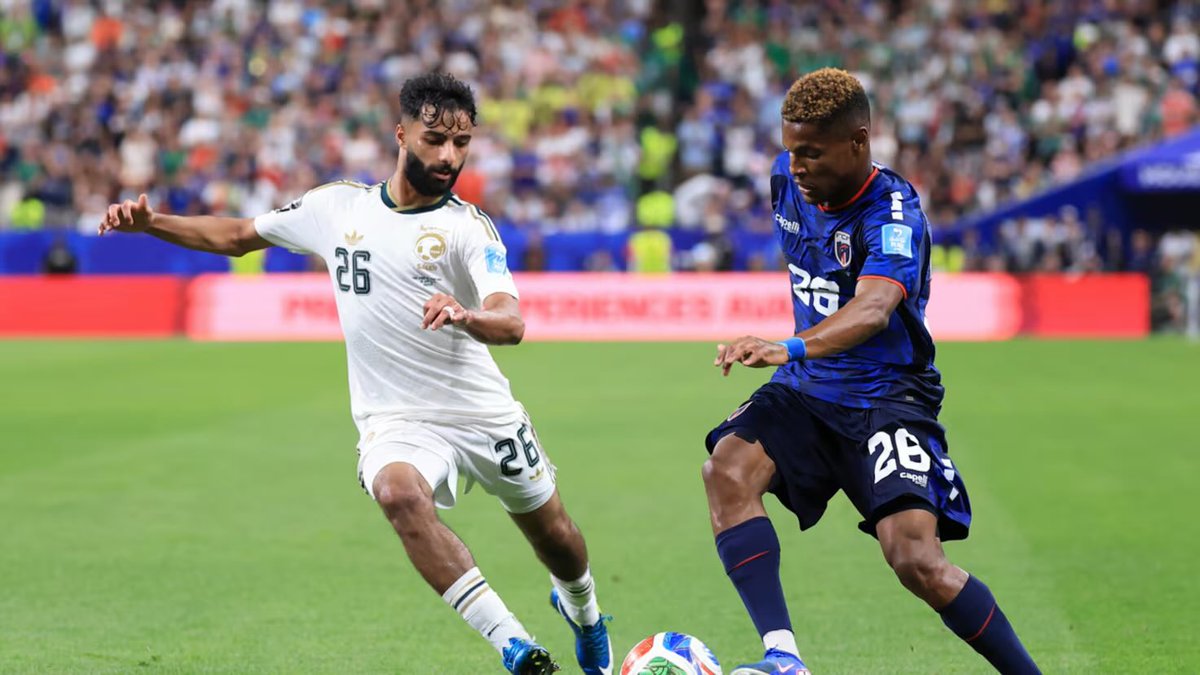 GlobalFradi's tweet photo. 🚨 EXCLUSIVE: Ferencváros are considering Hélio Varela as a replacement for Lenny Joseph. 🇨🇻🟢⚪

The 24-year-old Cape Verde international, currently at Maccabi Tel Aviv, is on the club’s shortlist if Joseph leaves this summer.

Several clubs are interested also. https://t.co/hkOo9pqqx4
