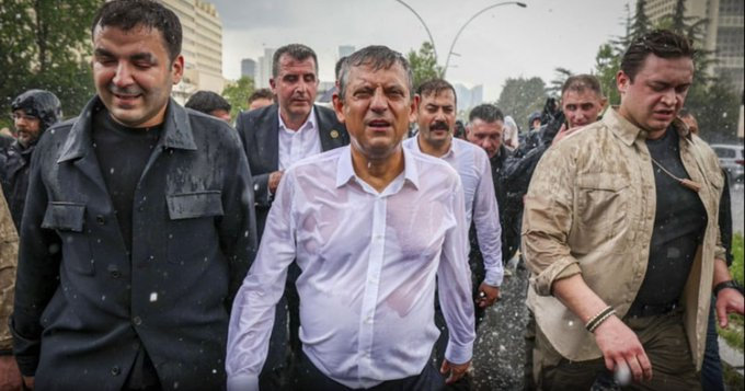 TC_MKemal's tweet photo. Efendiler !

Yarın YENİ PARTİ nin kuruluşunu ilan edeceğiz! https://t.co/vbuljagIgl