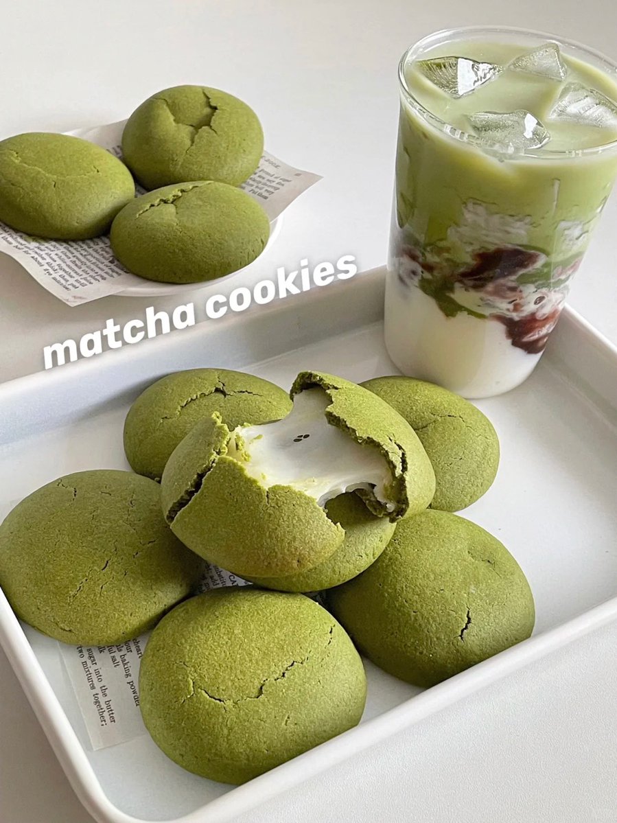 dlagkstoa02's tweet photo. Just shared my all-time favorite matcha cookies with my desk mates  Rich, not too sweet, and perfect for tea time cravings!， https://t.co/qeq2eRGVYi