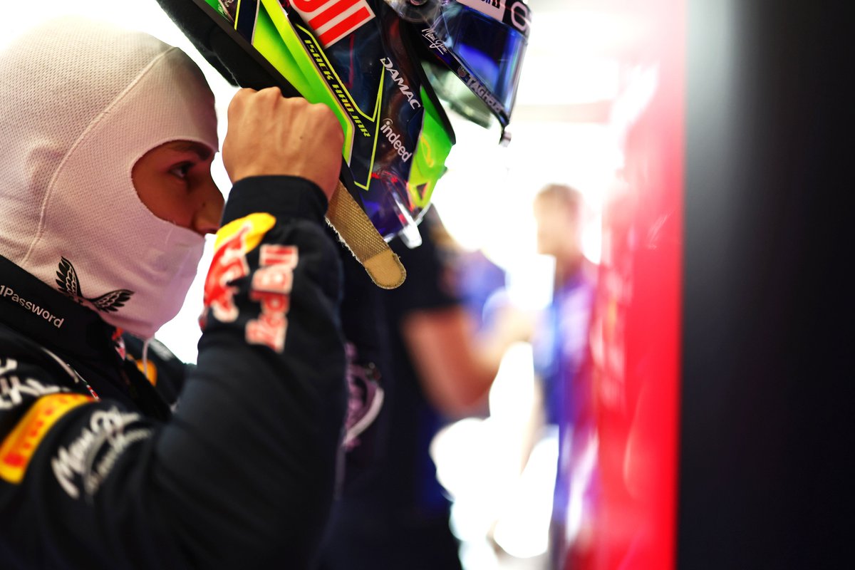 IHadjar_fans's tweet photo. 🔴 Le rythme en course entre Isack Hadjar et Max Verstappen à Spa ! 

Relais 1 : 
Max : 51.459 s/tour (pneus medium)
Isack : 51.928 s/tour (pneus hard)

Relais 2 : 
Isack : 49.974 s/tour (pneus hard)
Max : 50.083 s/tour (pneus hard)

Isack a signé sa meilleure performance de la saison, affichant un rythme impressionnant qui lui aurait permis de se battre pour une place sur le podium. Cette course constitue une excellente base de travail pour progresser et viser régulièrement les podiums à l’avenir. 👊

📊 : @f1insightshub
 
#F1 #BelgianGP