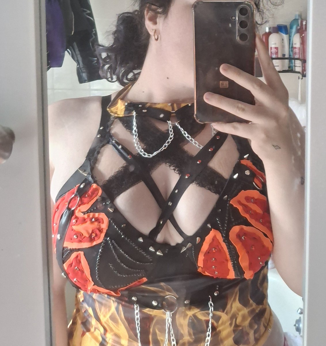 mia4brutality's tweet photo. Sorry for not being on much! Ive been training a ton getting ready for my first wrestling match!! However I have made a start on my @Saraya outfit getting ready to see her again in wales!! (Its gonna look great when im done) ( going for her wm return look!! )  #paigewwe #saraya https://t.co/W2qFhXFqTJ