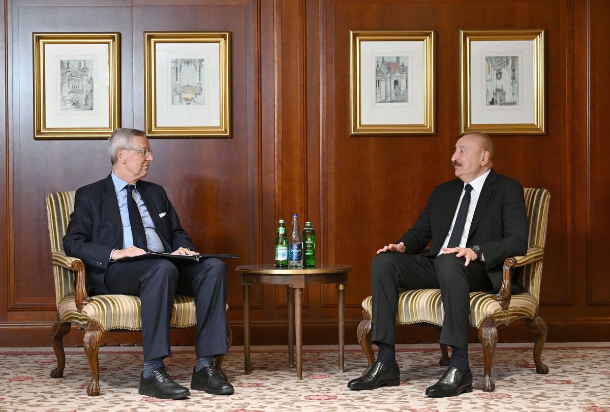 presidentaz's tweet photo. President Ilham Aliyev met with Chairman of Eastern Committee of German Economy Michael Harms.

https://t.co/W2oUScs5Ce https://t.co/qPf72bQXEc