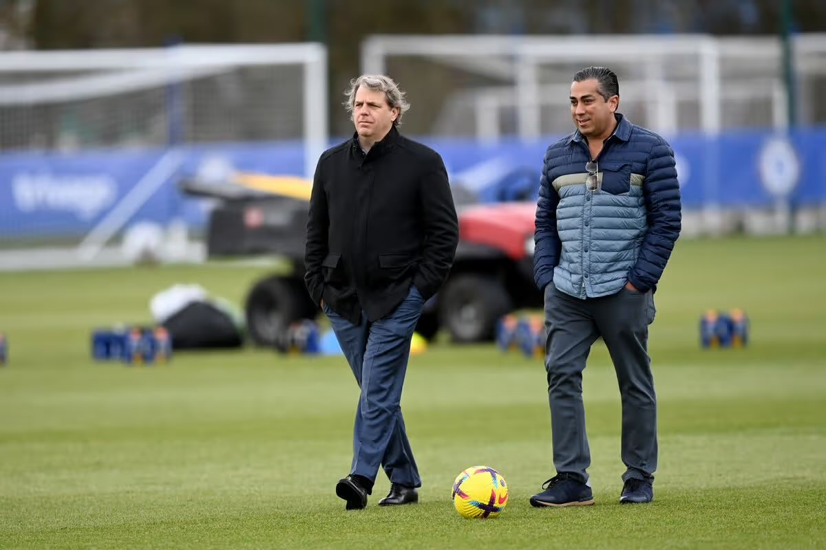 CFCPys's tweet photo. 🚨 JUST IN: Chelsea co-owner Behdad Eghbali met Crystal Palace chairman Steve Parish in Aman Hotel, Central Park, near New York on Sunday. Chelsea were offering around £55m for Lacroix but may go to £60m. (@SimonJones_DM) https://t.co/y9ozQlR485