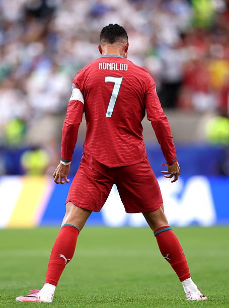 TrendEPL's tweet photo. 🚨🗣 مقدم حفل منتخب إسبانيا لحظة دخول ييريمي بينو: 

" كانوا يسمونه كريستيانو، لكن الآن أصبح لديه كأس عالم." 😬 https://t.co/G2DCikO3ee