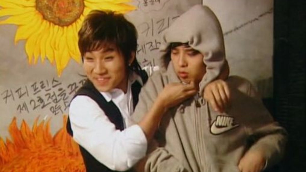 BabyVIP_Essays's tweet photo. Lol GDae being the "let's get married if we're still single by 40" trope https://t.co/e9cu6cZ4Ml