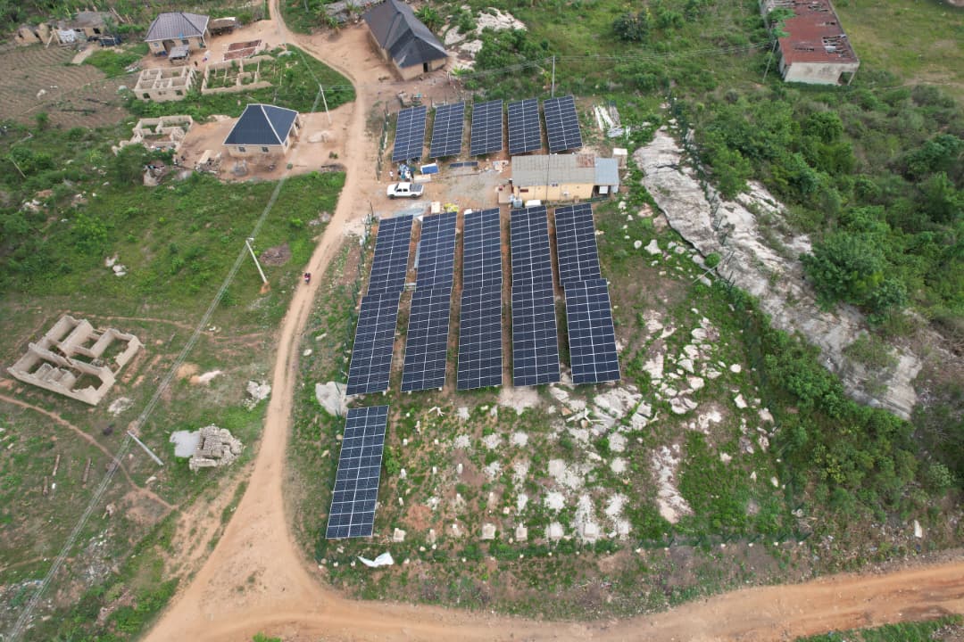 abbaaliyu_'s tweet photo. Every single day, somewhere in Nigeria, another community moves from waiting for electricity to living with it. That is what keeps us going.

With the energisation of the 234kWp and 120kWp solar mini-grids in Ala Elefosan and Ala Goke, Ondo State, delivered by Protergia Energy under the REA-DARES Programme, an additional 1,490 homes and businesses now have access to reliable, clean electricity.

It may look like just a few more kilowatts on paper, but every kilowatt we deploy represents new opportunities for businesses to grow, students to learn, healthcare to improve, and local economies to thrive. This is how we bridge Nigeria's energy access gap, one community, one connection, and one project at a time.

Our work at the Rural Electrification Agency is driven by the simple belief that no community should be left behind. Every mini-grid we deploy brings Nigeria one step closer to our shared national aspirations of universal electricity access by 2030, 30,000MW of electricity generation, and net-zero emissions by 2060.

I commend Protergia Energy, our development partners, and everyone working tirelessly to turn these ambitions into reality. The journey continues, and every new project reminds us that meaningful progress is built one community at a time.

#RenewedHopeAgenda #DARES #MiniGrids #EnergyAccess #RenewableEnergy #NetZero2060 #UniversalEnergyAccess #REA #AbbaAliyu