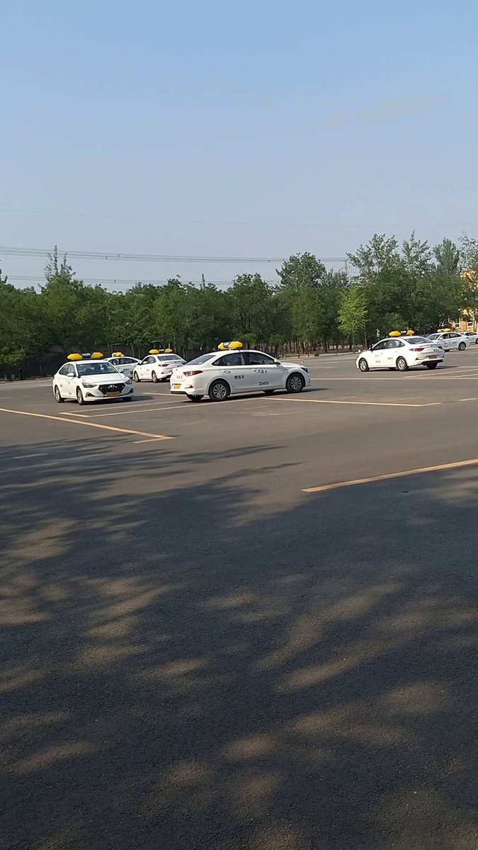 ArlettaFerx78d's tweet photo. Just passed my driving test! 3 months of sweating over parallel parking u0026 traffic lights finally paid off.  First stop: weekend road trip! https://t.co/8LULE7364C