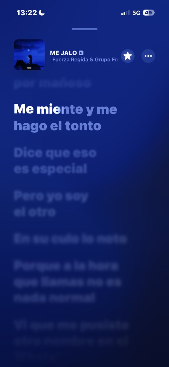 aylenvlz's tweet photo. te amo me jalo,siempre serás mi fokin canción https://t.co/kKbmHi9ghB