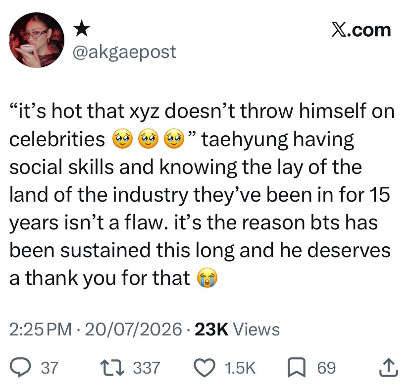 meoxlia's tweet photo. Of course he hasn’t achieved any notable success under his own name, doesn’t have a strong stage presence So why are you bragging about his relationships with other artists? And if he really does have such strong connections with them why hasn’t anyone invited him to collaborate؟ https://t.co/AbOfyInzYd