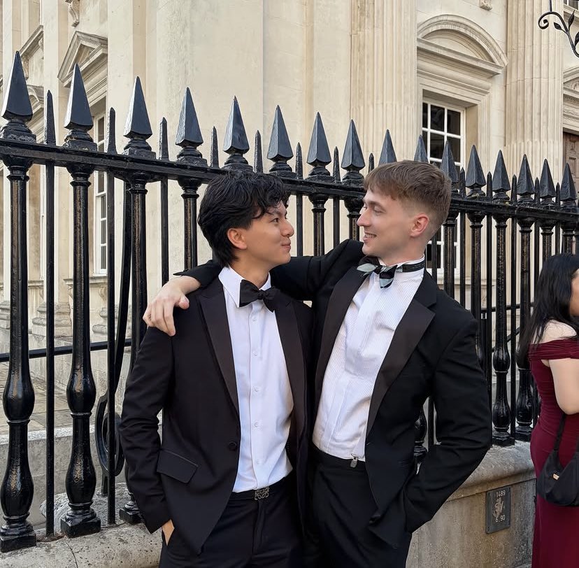 WMAMCouples's tweet photo. WMAM couple public figure # 25 - Tom Powell 🇬🇧 and Christian Suen 🇭🇰🇨🇳 
#wmam #whitemaleasianmale #interracial #interracialcouple #internationalcouple #wmam #internationallove #whiteguyasianguy #whiteguy #asianguy #asianguywhiteguy #british #hongkonger 
 #gaycouple #publicfigure https://t.co/HKnOpt7y80