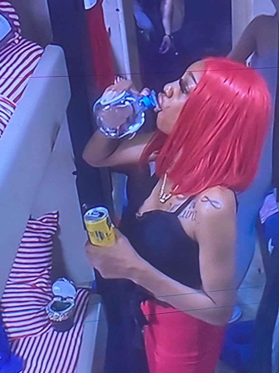 J Girl tweet media