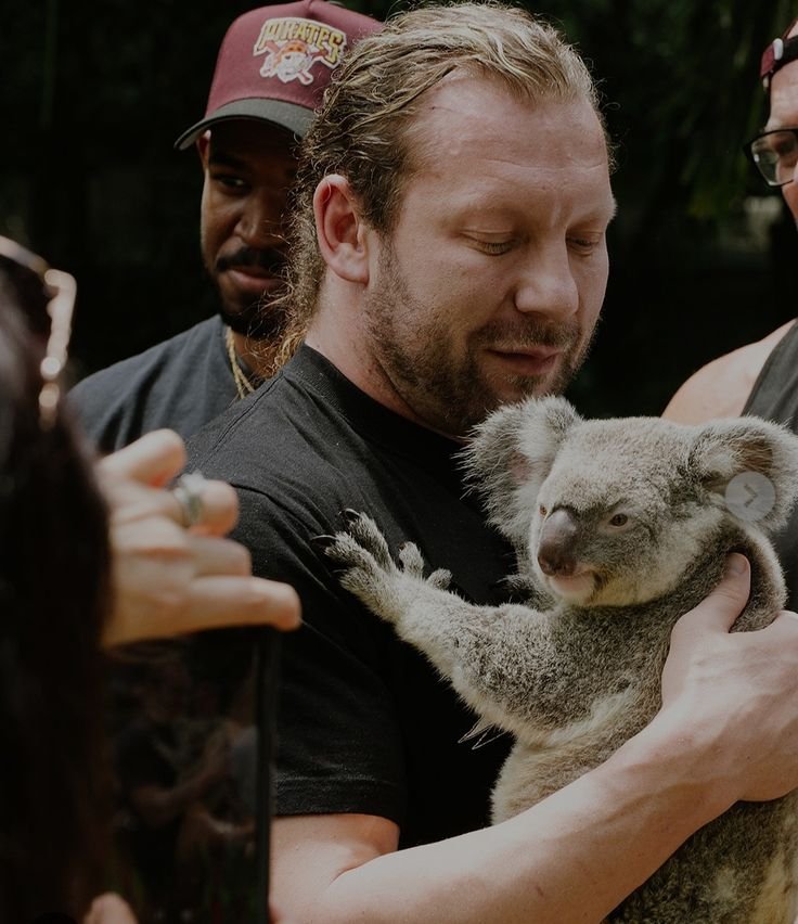 Extreme_Hardys's tweet photo. Kenny is an animal lover 🥰 https://t.co/hsyrQWnOkz