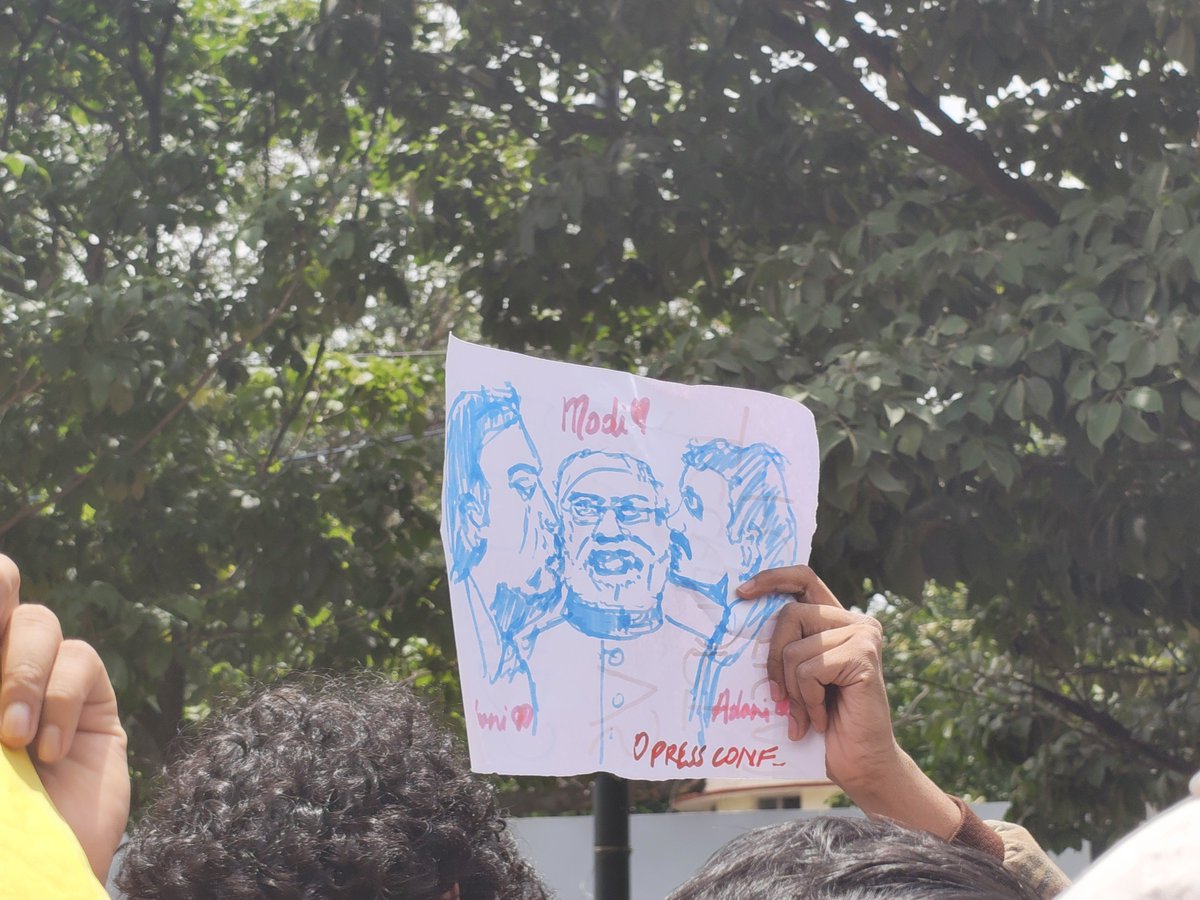 _six_of_stories's tweet photo. Been to two protests this week and the political atmosphere is clear. 
#BJPHATAO https://t.co/7Lx8BjAqmg