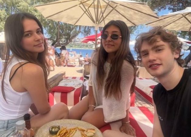 ilyy00_'s tweet photo. dateler de eylenirmis 💗 https://t.co/kiUkjJAYP4