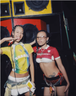 RapMais's tweet photo. Spotify anuncia 'Cultura de Baile', minissérie original sobre 6 movimentos musicais do Brasil  

A produção percorre os universos do Funk, Tribal, Ballroom, Dance Hall, Piseiro e Gótico e será lançado nesta sexta. https://t.co/Frmbt8Rk9z