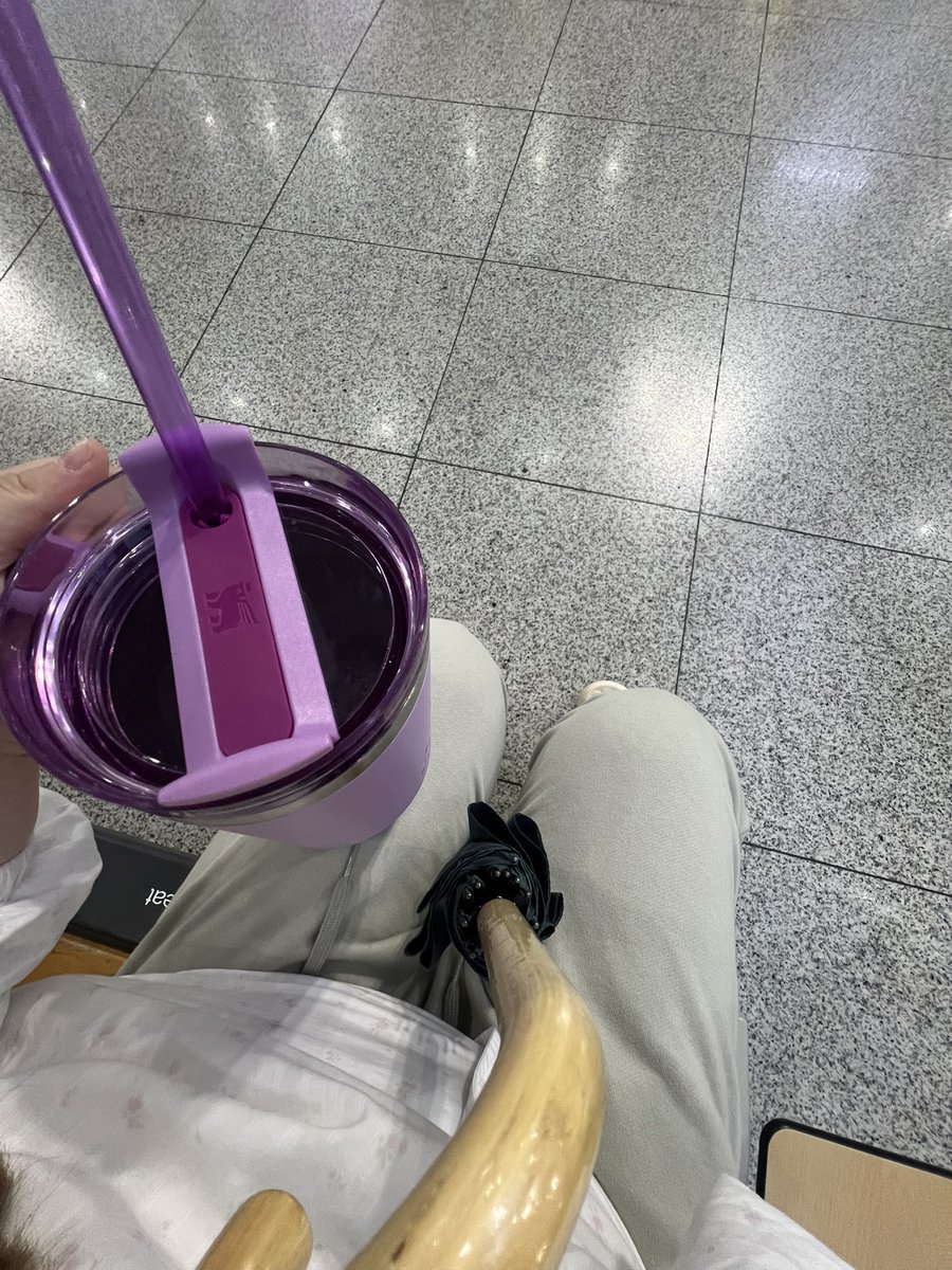 hsseeojued's tweet photo. 하건용 팬츠 이쁜 거 더 많이 사야디 https://t.co/2BipKByo7O