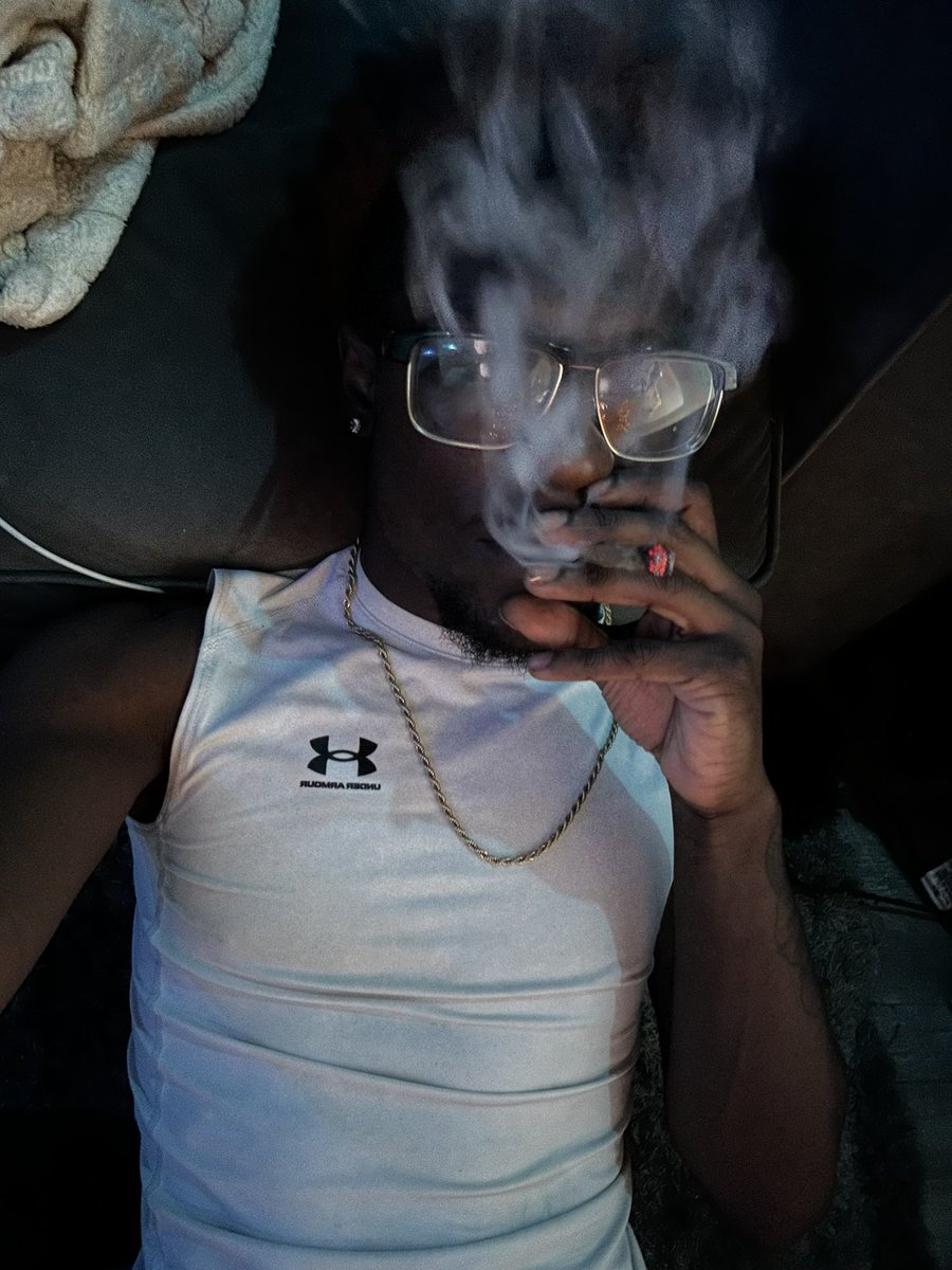 rawrv22's tweet photo. Who on wheels?👀 Pull up smoke nd play in my throat 🤤 #dmvfreaks #dcfreaks https://t.co/qABP6nNAJY