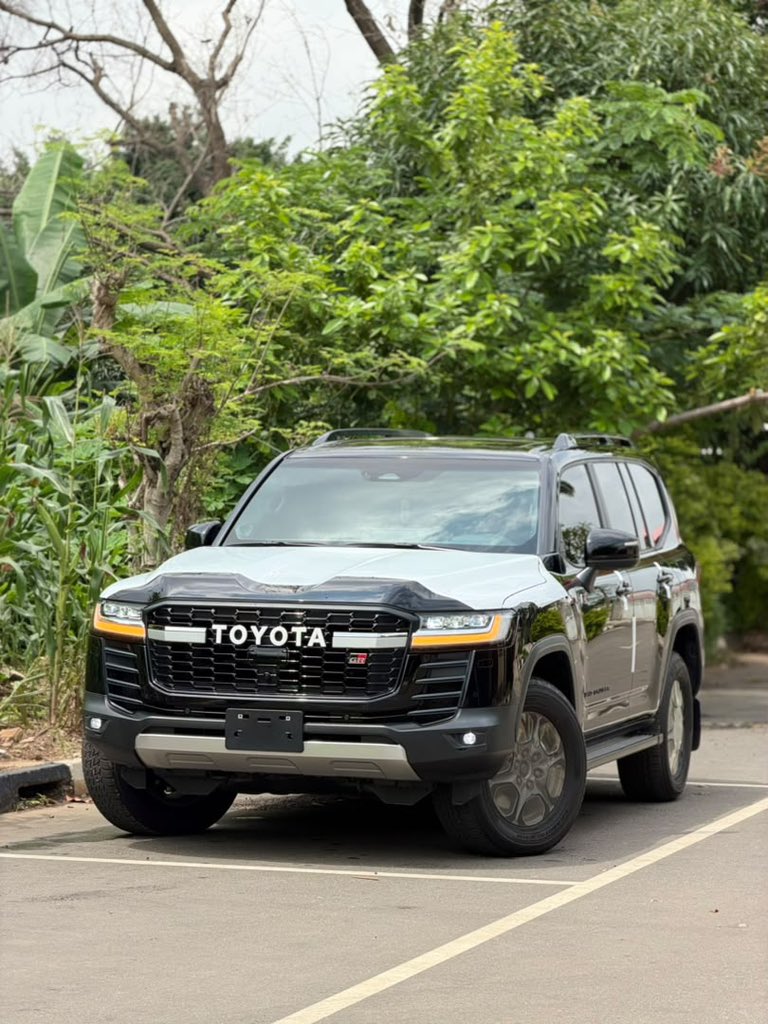 NMaidollar's tweet photo. Brand 🆕
2026 Toyota Landcruiser GR (Gazoo Racing)With Original Duty 📄. Selling at Maidollar Groups 🚗

📍 Abuja
💰 199,999,999 Only
☎️ 09022213052
📣 Referral Bonus Apply https://t.co/TyGle1eCYG