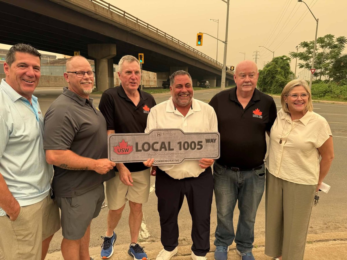 uswdistrict6's tweet photo. Last week, USW Local 1005 commemorated the 80th anniversary of the historic 1946 Stelco strike. The courageous steelworkers stood together for 81 days, winning major gains and leaving a lasting legacy of strength and solidarity.
#USW #District6 #StrongerTogether #Hamilton #Stelco https://t.co/RumGxcygXk