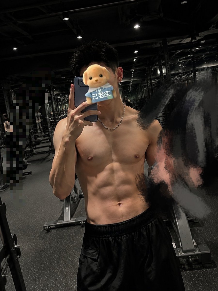 LILILOKN's tweet photo. 深渊😰万丈~你把我的爱🌹♥️❤️‍🔥用尽后🫵😶‍🌫️丢进荒野🛺🪐埋葬😮‍💨😵‍💫☃️☃️☃️🌧️🌧️❄️ https://t.co/ePM7RkVtm3