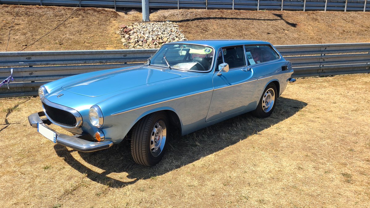 Dave_Murraille's tweet photo. Volvo 1800 ES #LeMansClassic https://t.co/w3r4km6Rfn