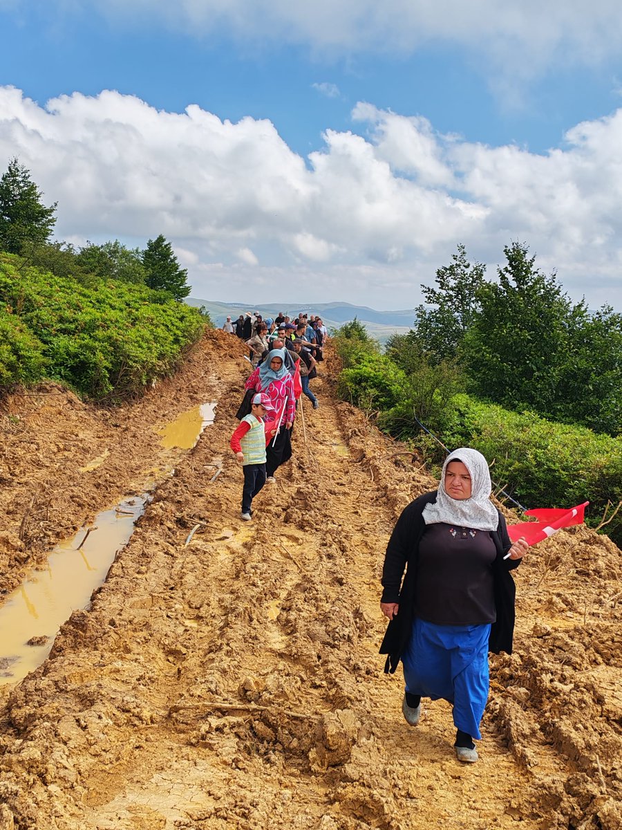 GKarafazli's tweet photo. Korgan’da Yaşam savunucularından Ordu valisine rest “kimin valisisin?” (Video Haber) https://t.co/DC28IruP6t #firma #MADEN #protesto #sondaj #taşyapı #tepki #turnalık organ #vali #yayla #Çevre-Ekoloji https://t.co/NQgmmjyym3