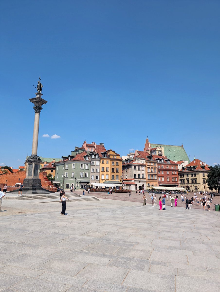 LS11_Tom's tweet photo. I couldn't have asked for a better trip to Warsaw.

Seeing System of a Down, Queens of the Stone Age &amp; Acid Bath. 

Then exploring a beautiful city. https://t.co/CgD404dZGk