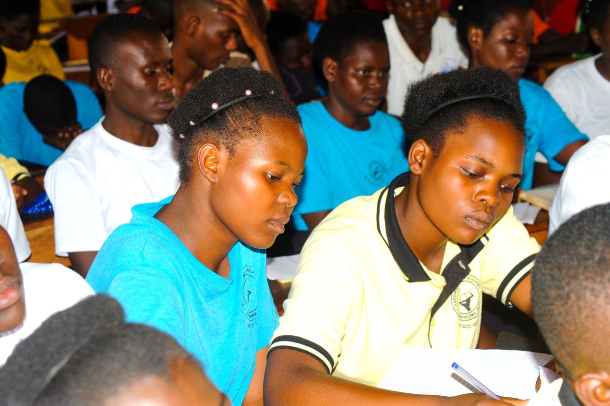 HardingJinjaug's tweet photo. CAREER GUIDANCE SESSION -CHECKOUT IN PICTURES
Career guidance shapes the minds of learners by helping them discover their strengths, set clear goals, and make informed decisions about their future careers and university choices.
#CareerGuidance #FutureLeaders #EducationMatters https://t.co/j1JezK4BXe