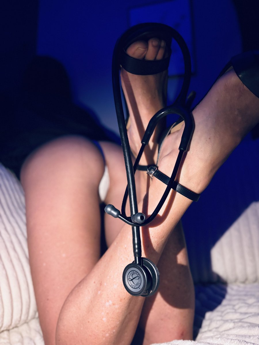 AshleighR2289's tweet photo. Donate to my nursing college fund and get a surprise in your DMs https://t.co/AlP2o6lo7H https://t.co/xHLRigeyog